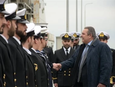 Π.Καμμένος στα πληρώματα των Φ/Γ «Σαλαμίς» και «Ν.Φωκάς»: «Περιφρουρήσατε την ελληνική ΑΟΖ»